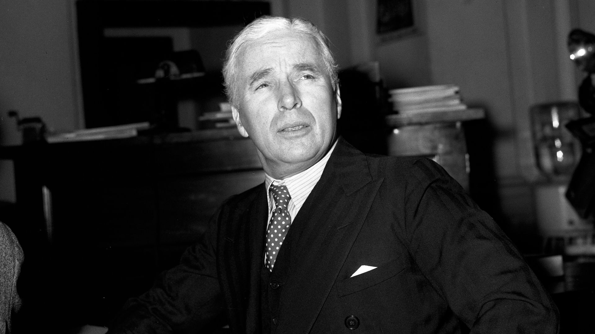 Comedian Charlie Chaplin in court during Joan Barry paternity trial in Los Angeles. Barry had filed the suit against Chaplin stating he was the father of her 15 month old daughter Carol Ann.