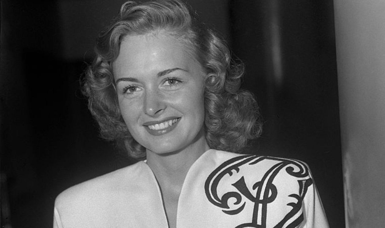 LOS ANGELES,CA - CIRCA 1940: Actress Donna Reed smiles as she attends an event in Los Angeles, California. 