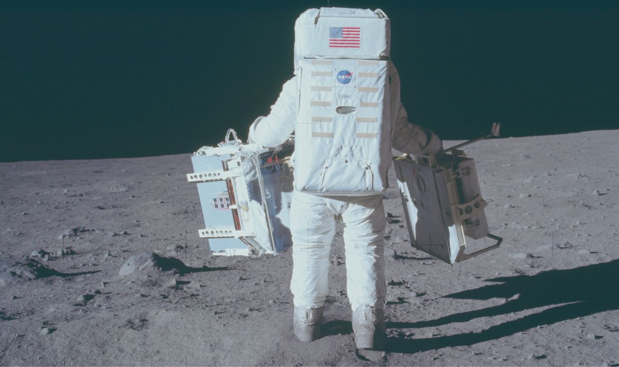 Neil Armstrong, Apollo 11