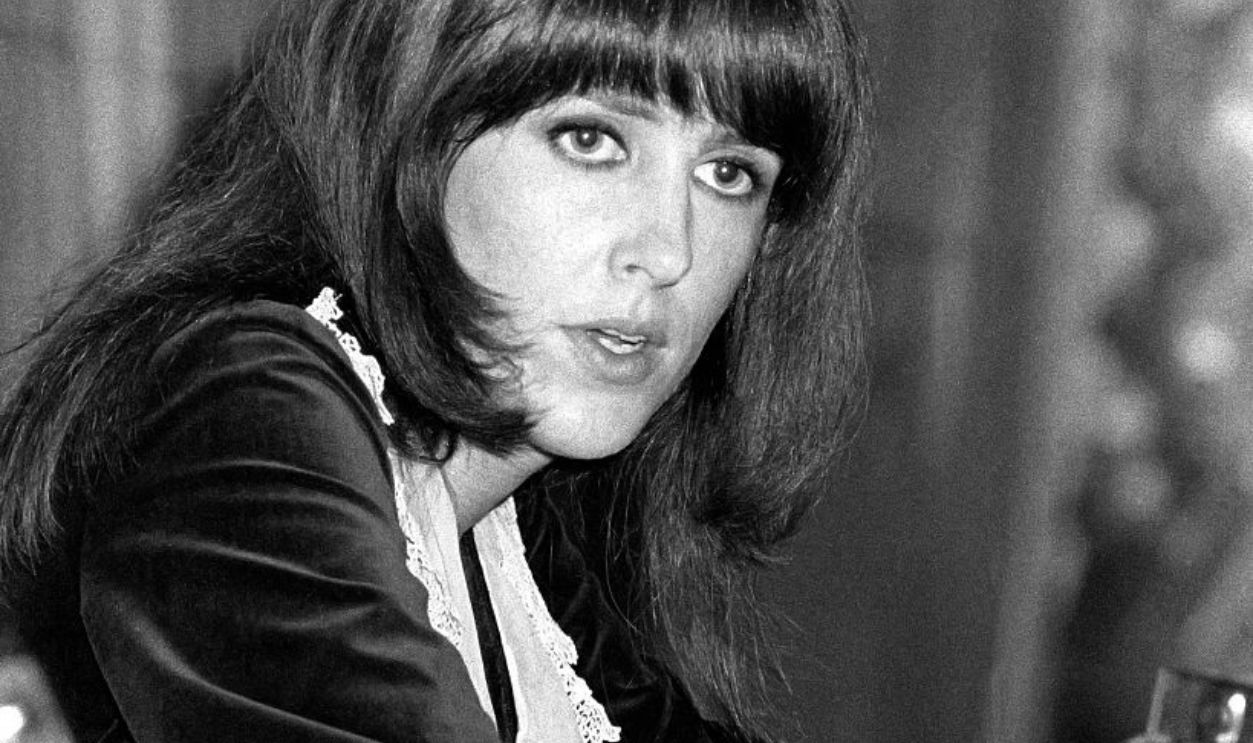 Grace Slick performing with Jefferson Airplane at The Aragon Ballroom, Chicago, IL on November 22, 1968.