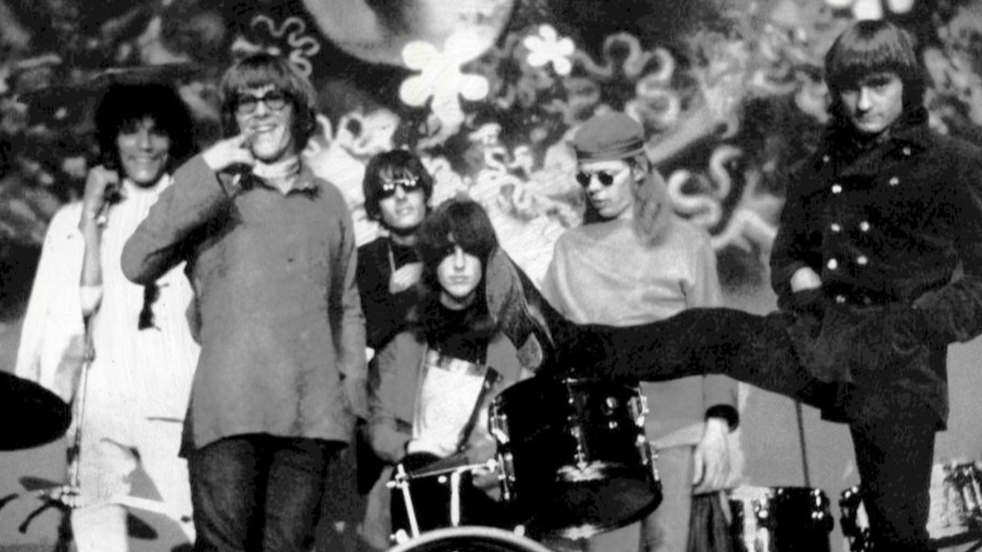Publicity photo of the Jefferson Airplane. From left: Jorma Kaukonen, Paul Kantner, Spencer Dryden, Grace Slick, Jack Casady, Marty Balin.