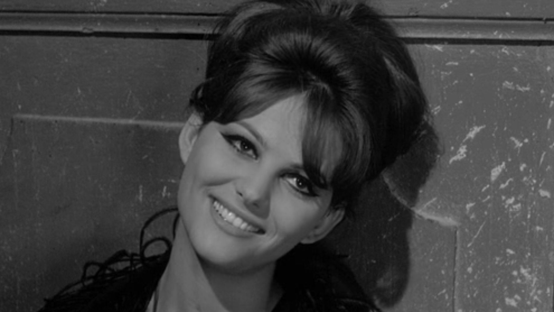 screenshot from the Italian film Otto e mezzo (1963)