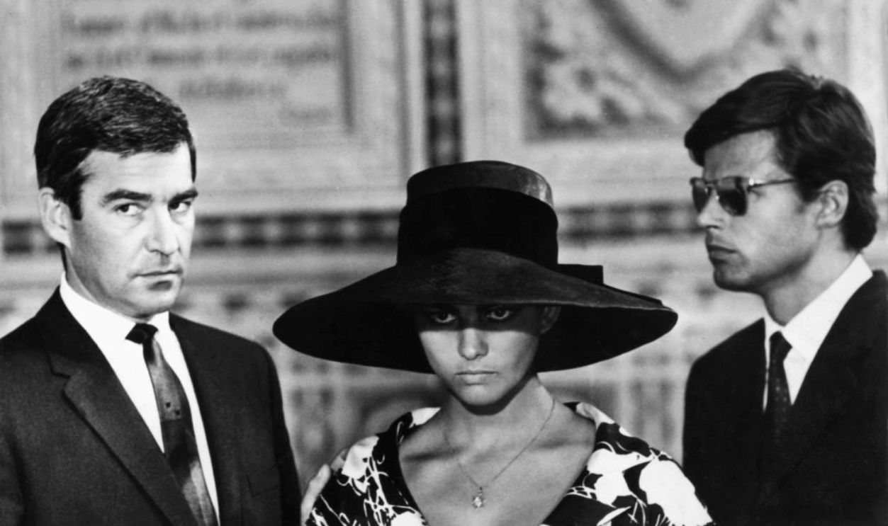 Kino. Sandra, (VAGHE STELLE DELL'ORSA) IT, 1965, Regie: Luchino Visconti, MICHAEL CRAIG, CLAUDIA CARDINALE, JEAN SOREL, Key: Sonnenbrille, Hut.
