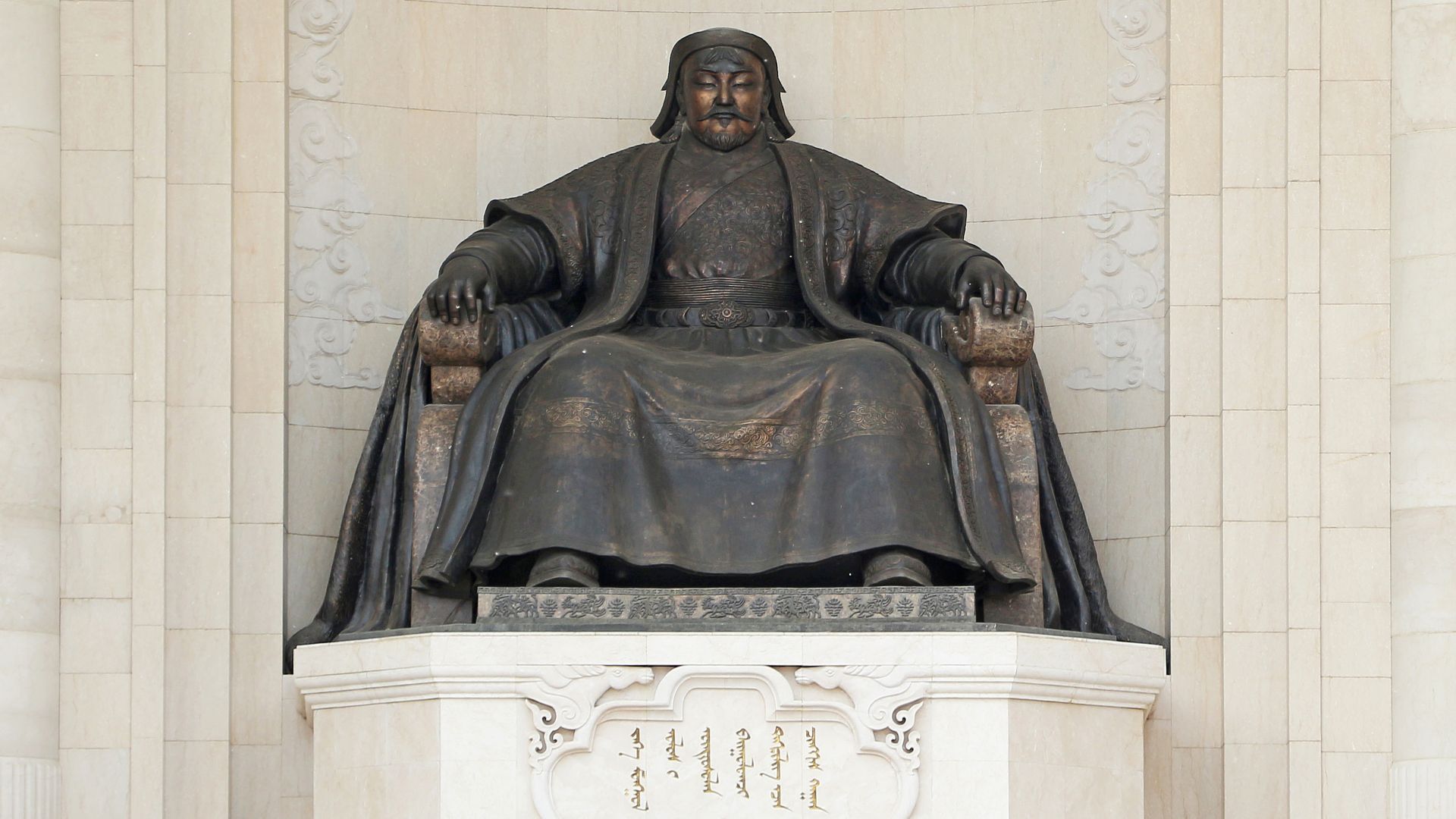 Monument to Genghis Khan on Sükhbaatar Square, Ulaanbaator, Mongolia