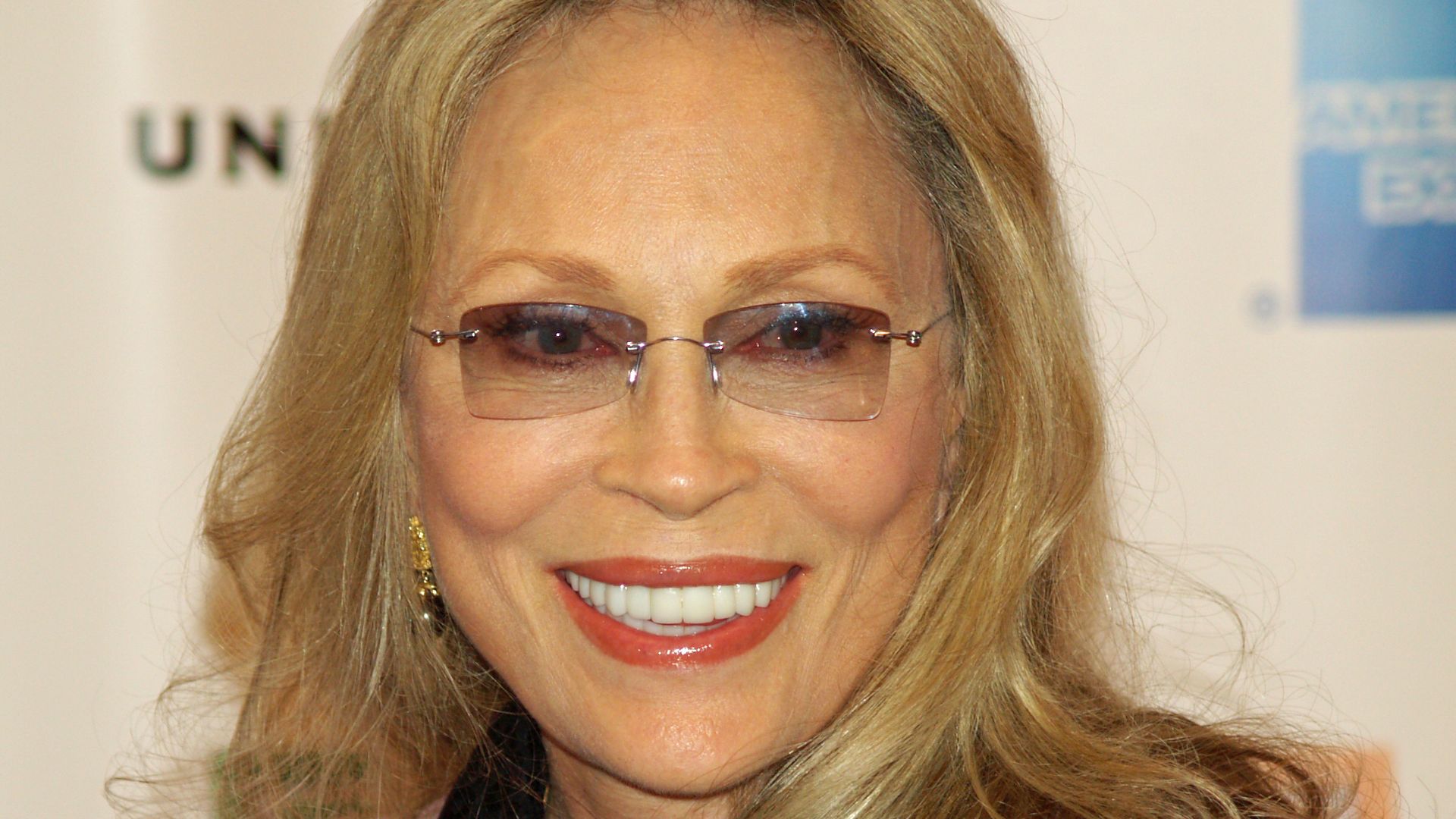 Faye Dunaway at the premiere of Baby Mama in New York City at the 2008 Tribeca Film Festival.The photographer dedicates this portrait to Wikipedia editor SatyrTN for the outstanding work he puts into the LGBT project.