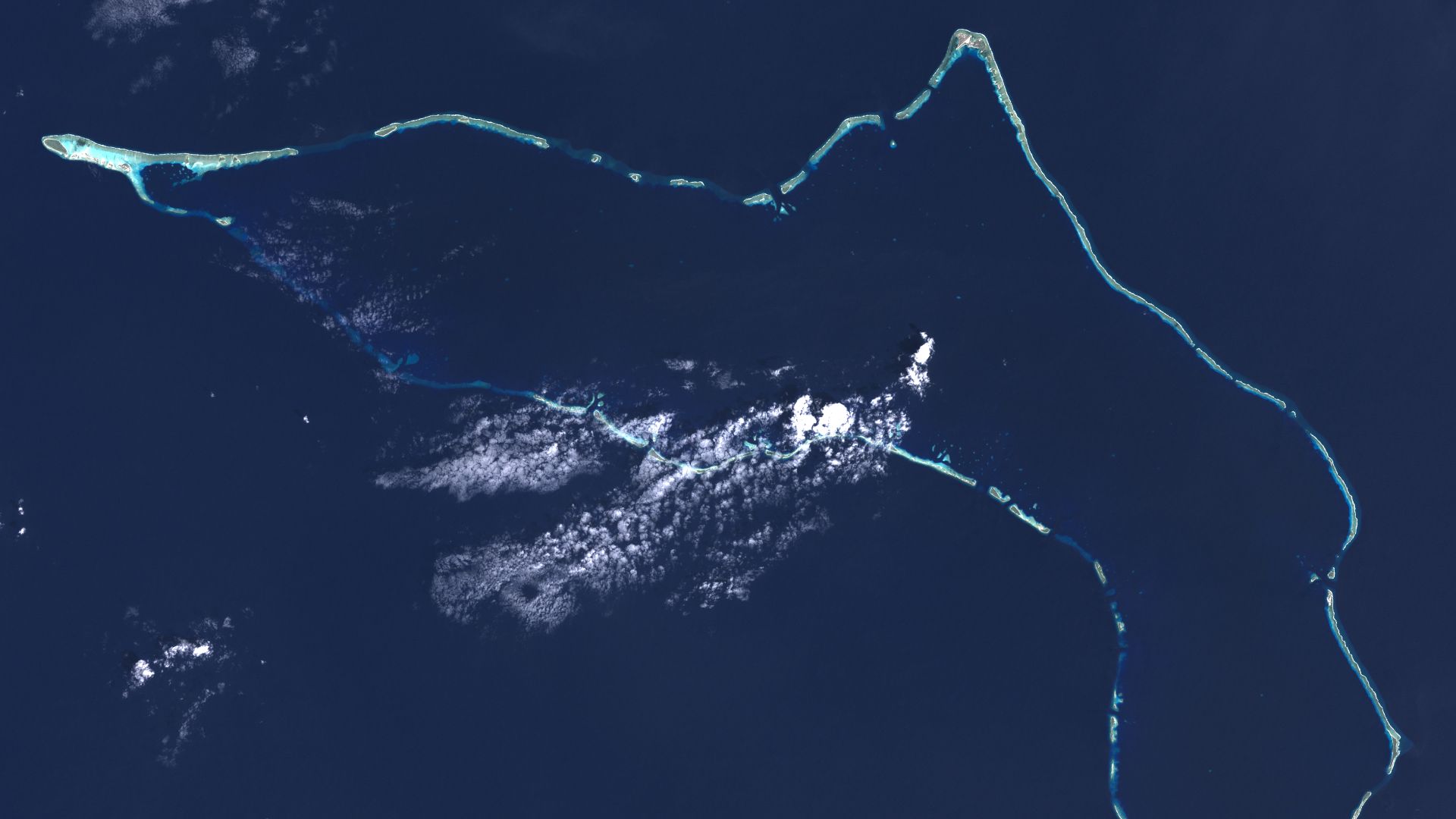 File:Kwajalein Atoll 2003-02-07 - Landsat 7 - 30m.png