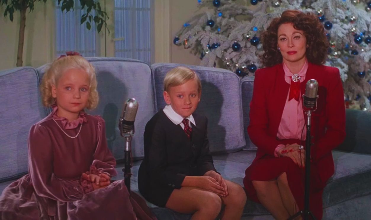 Screenshot from Mommie Dearest (1981) 