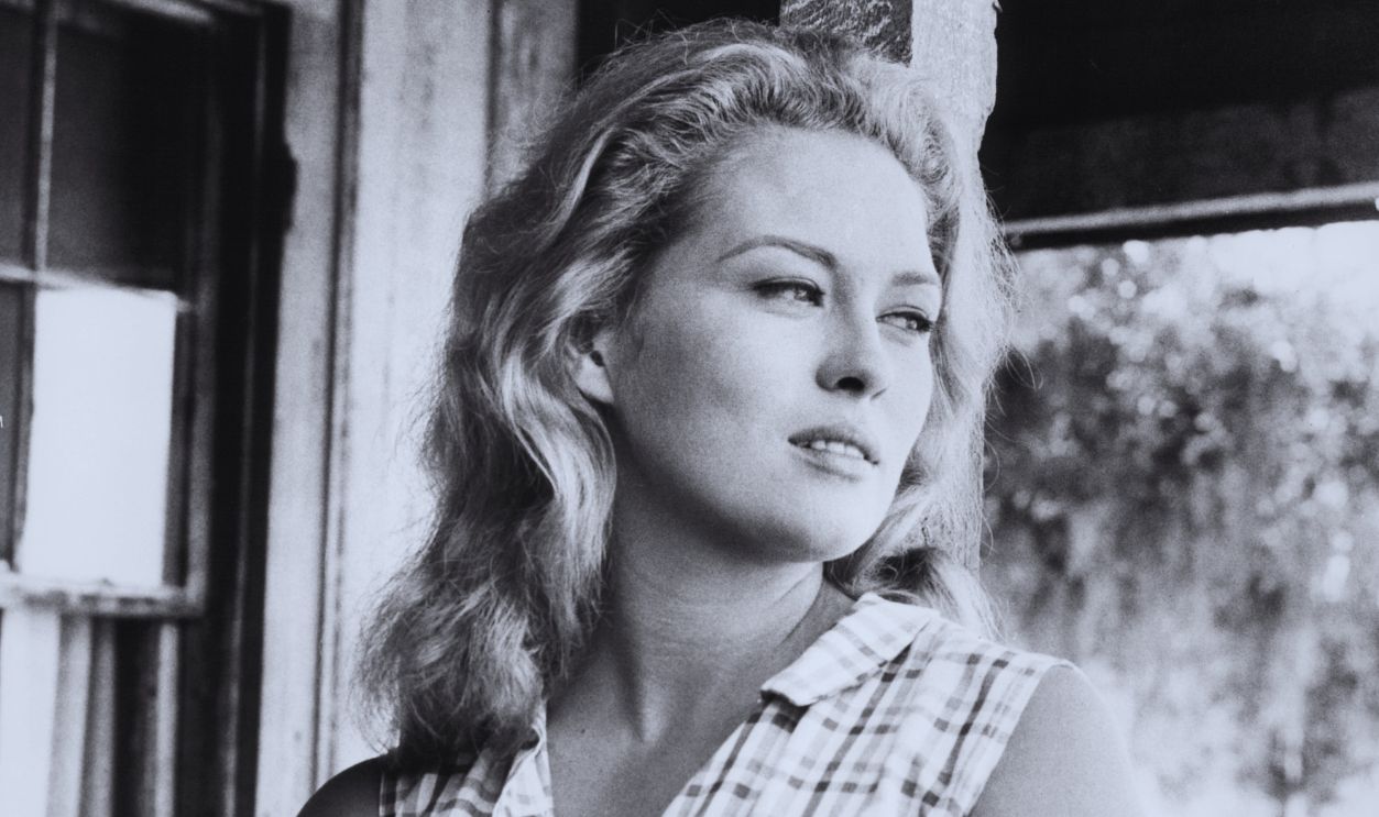 Gettyimages  - 128496034, Faye Dunaway In 'Hurry Sundown' Faye Dunaway looking to her left in a scene from the film 'Hurry Sundown', 1966. 