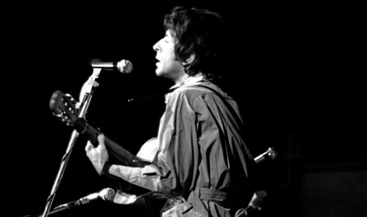 Canadian singer-songwriter Leonard Cohen (1934 - 2016), performing at Massey Hall, Toronto, 7th December 1970.