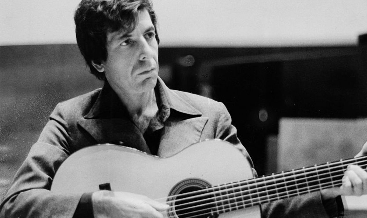 (GERMANY OUT) Cohen, Leonard *21.09.1934-Musiker, Schriftsteller, Kanada- waehrend eines Auftritts- 1974