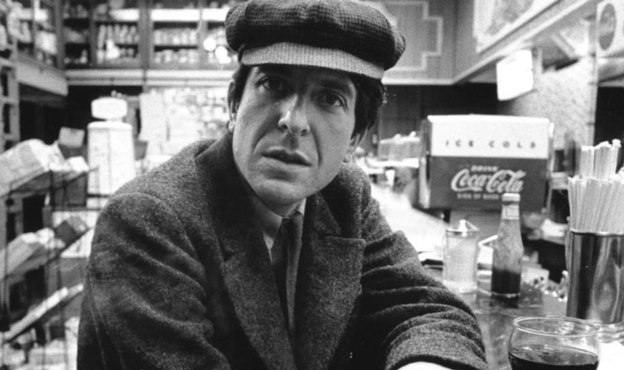 NEW YORK, NY - CIRCA 1968: Canadian poet, singer-songwriter and novelist Leonard Cohen poses for a portrait in a diner in New York, New York circa 1968.