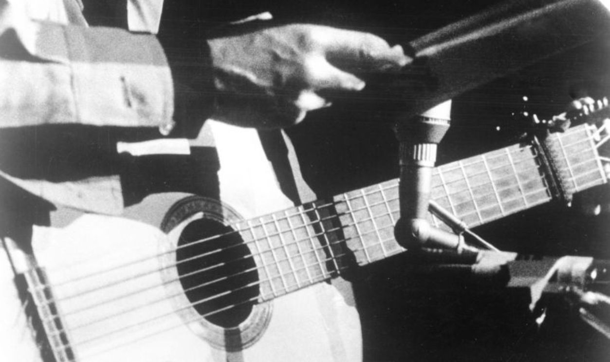 UNSPECIFIED - CIRCA 1970: Photo of Leonard Cohen