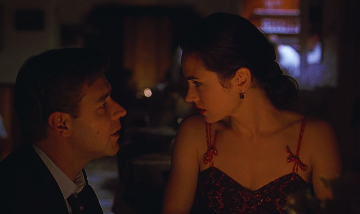 Screenshot from A Beautiful Mind (2001) 