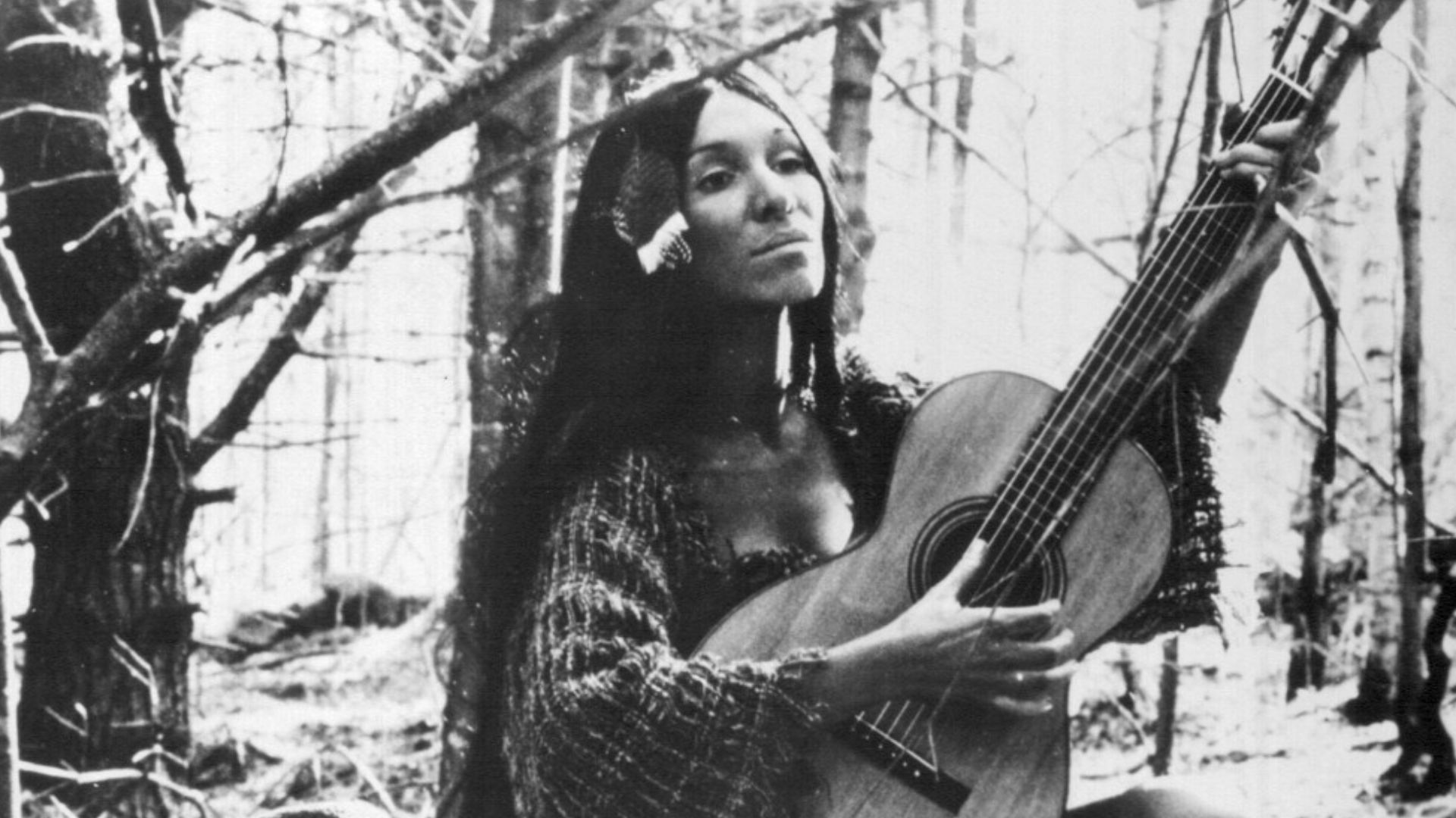 Photo of musician Buffy Sainte-Marie.