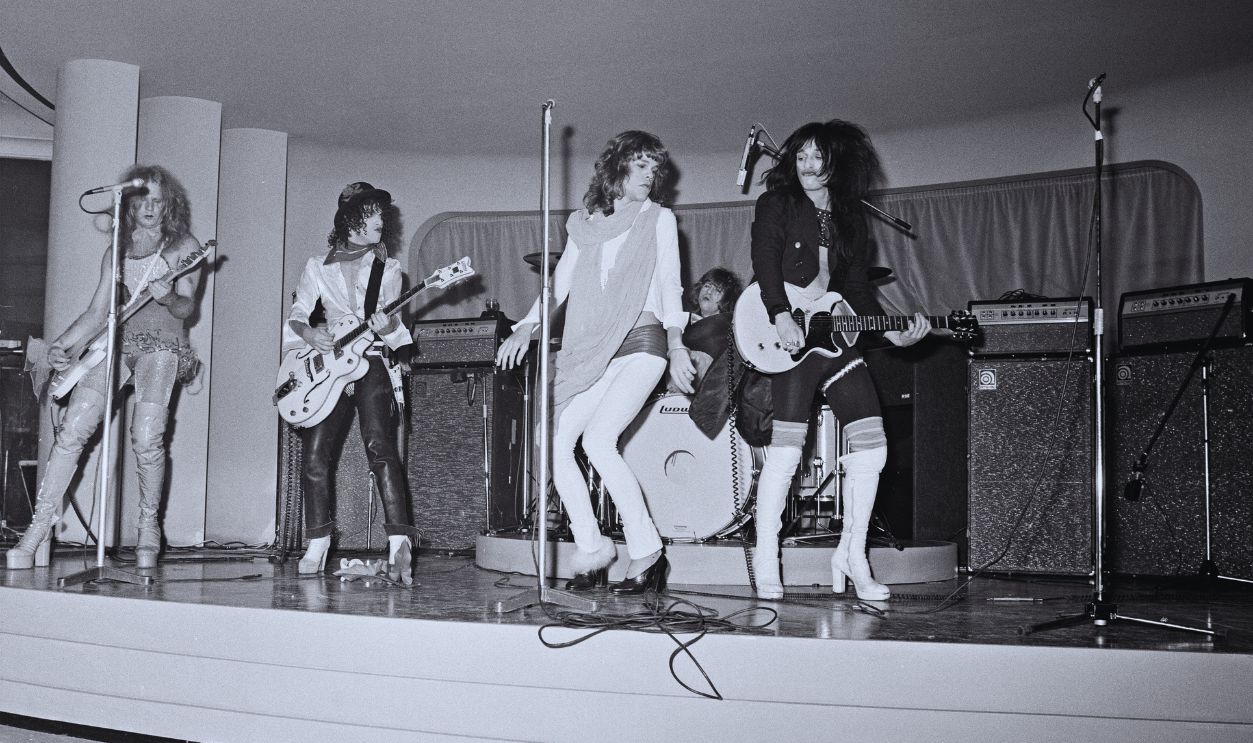 Gettyimages - 962214444, The New York Dolls at Biba party The New York Dolls at Biba party, 25th November 1973.
