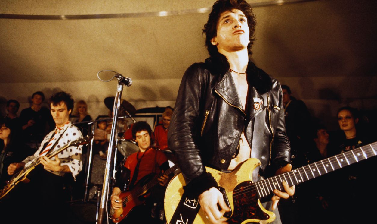   Gettyimages - 85362797, Photo of Johnny THUNDERS UNITED KINGDOM - JANUARY 01: MUSIC MACHINE, CAMDEN PALACE Photo of Johnny THUNDERS, & The Heartbreakers L-R Walter Lure, Billy Rath, Jerry Nolan, Johnny Thunders