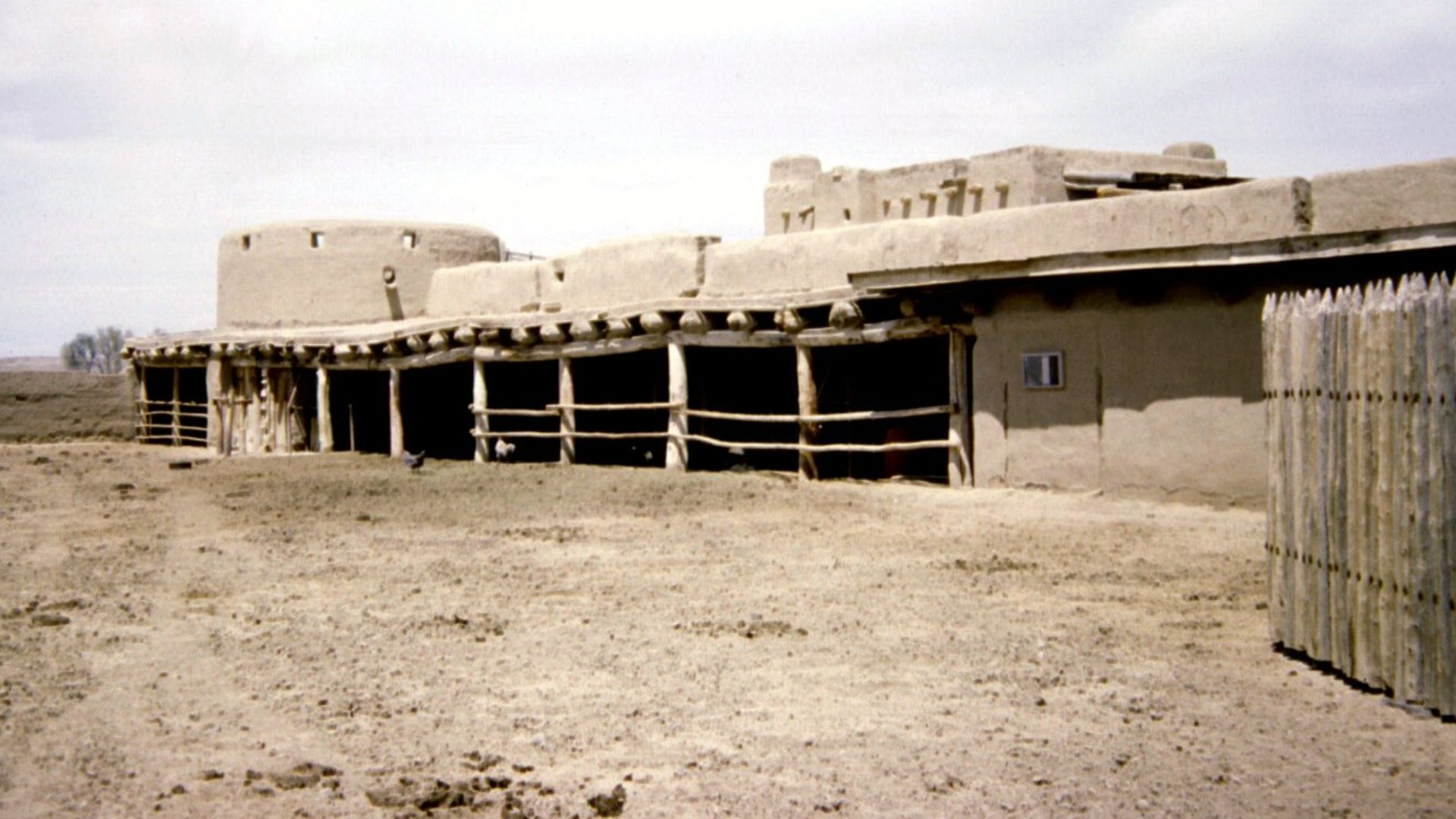 w:Bent's Old Fort National Historic Site
