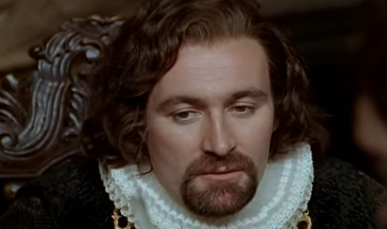 Screenshot from The Virgin Queen (2005)