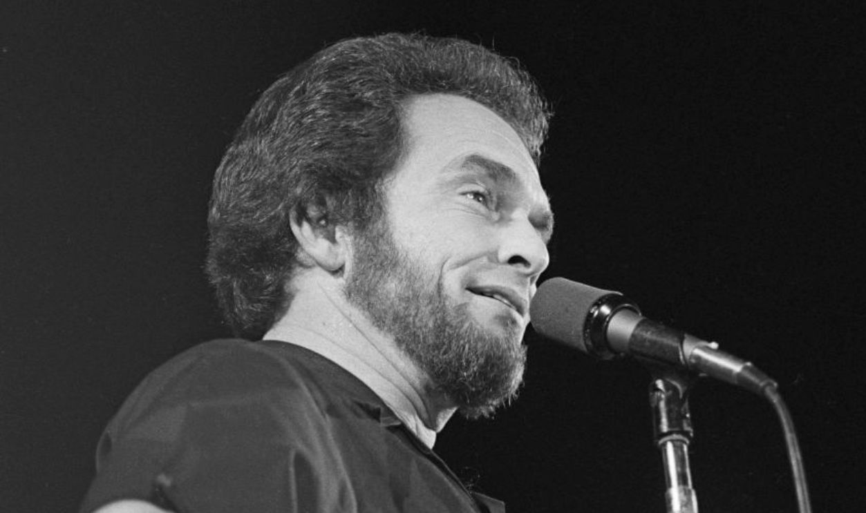 LONG BEACH, CA - NOVEMBER 5: Country singer Merle Haggard performs at Long Beach Arena on November 5, 1978.. 