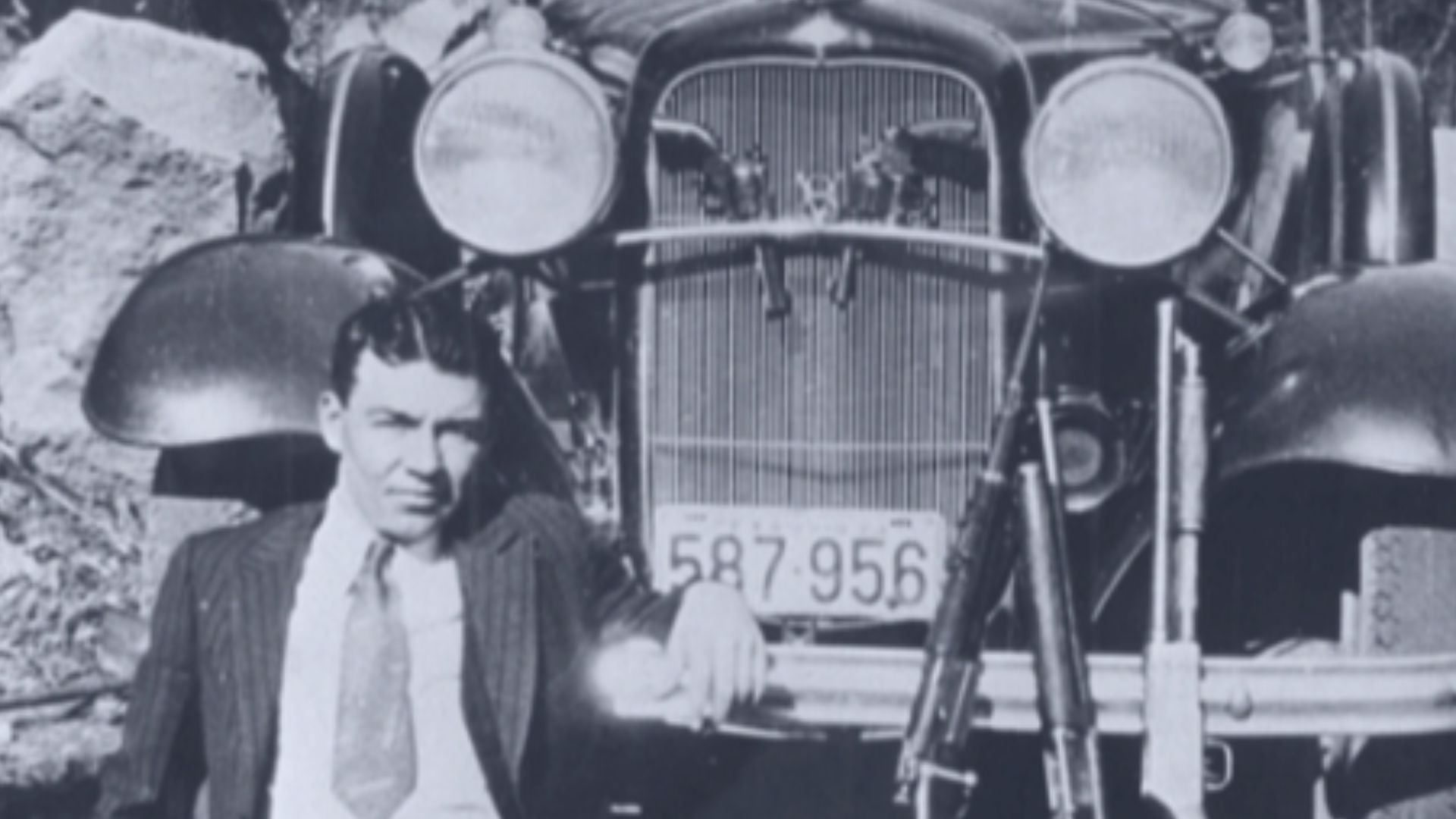 WDJones and Clyde Barrow in 1933, from FBI Barrow file