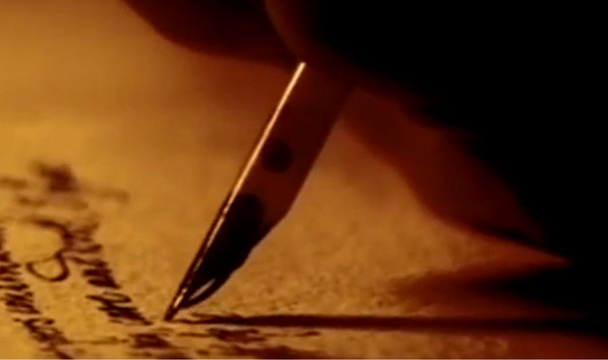 Screenshot from Masters of Darkness: Queen Elizabeth's Magician (2002)