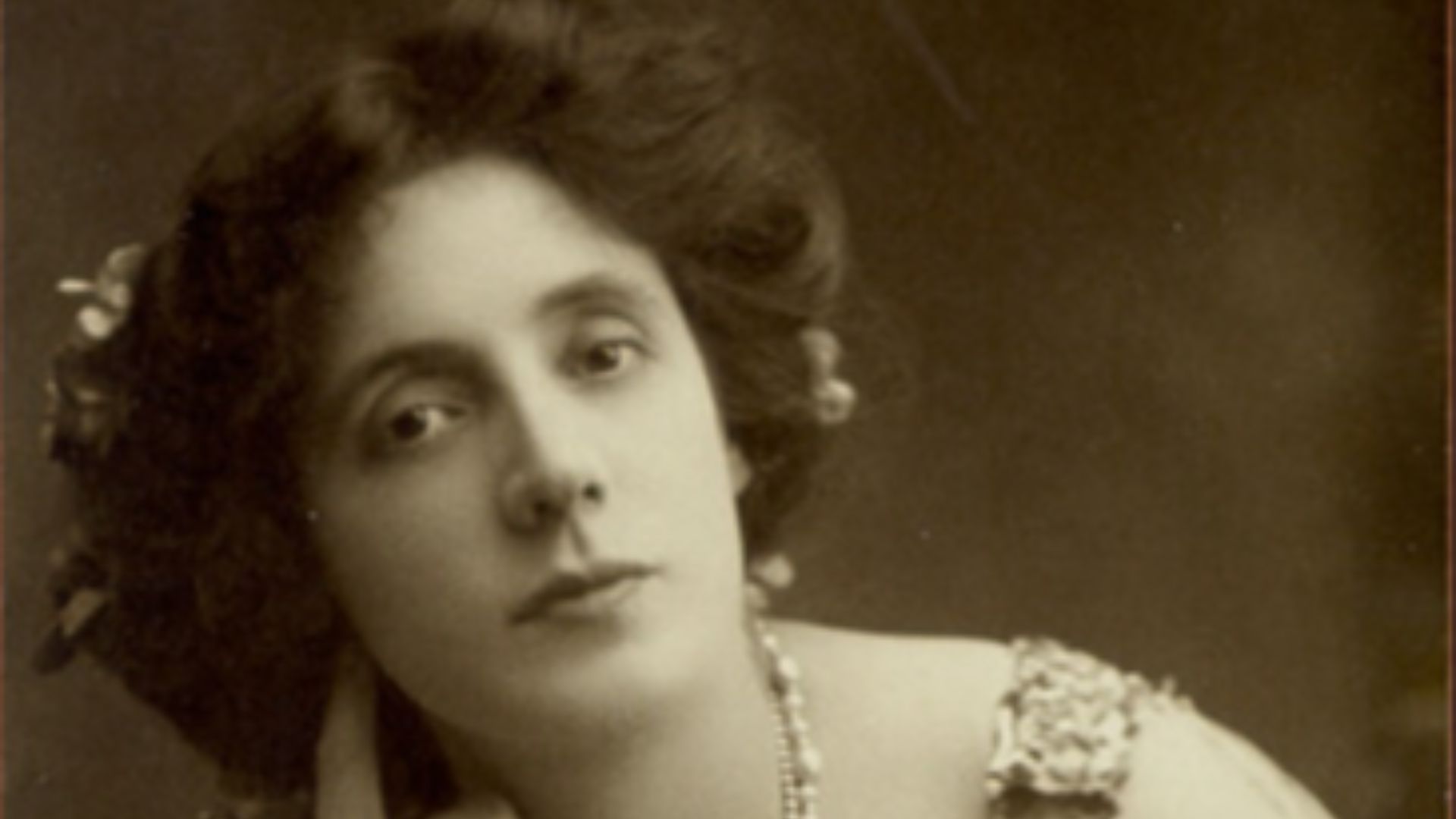 Photographed in the United States pre 1897
http://www.library.upenn.edu/collections/rbm/photos/theater/232.html

Philip H. Ward Collection of Theatrical Images, 1856-1910