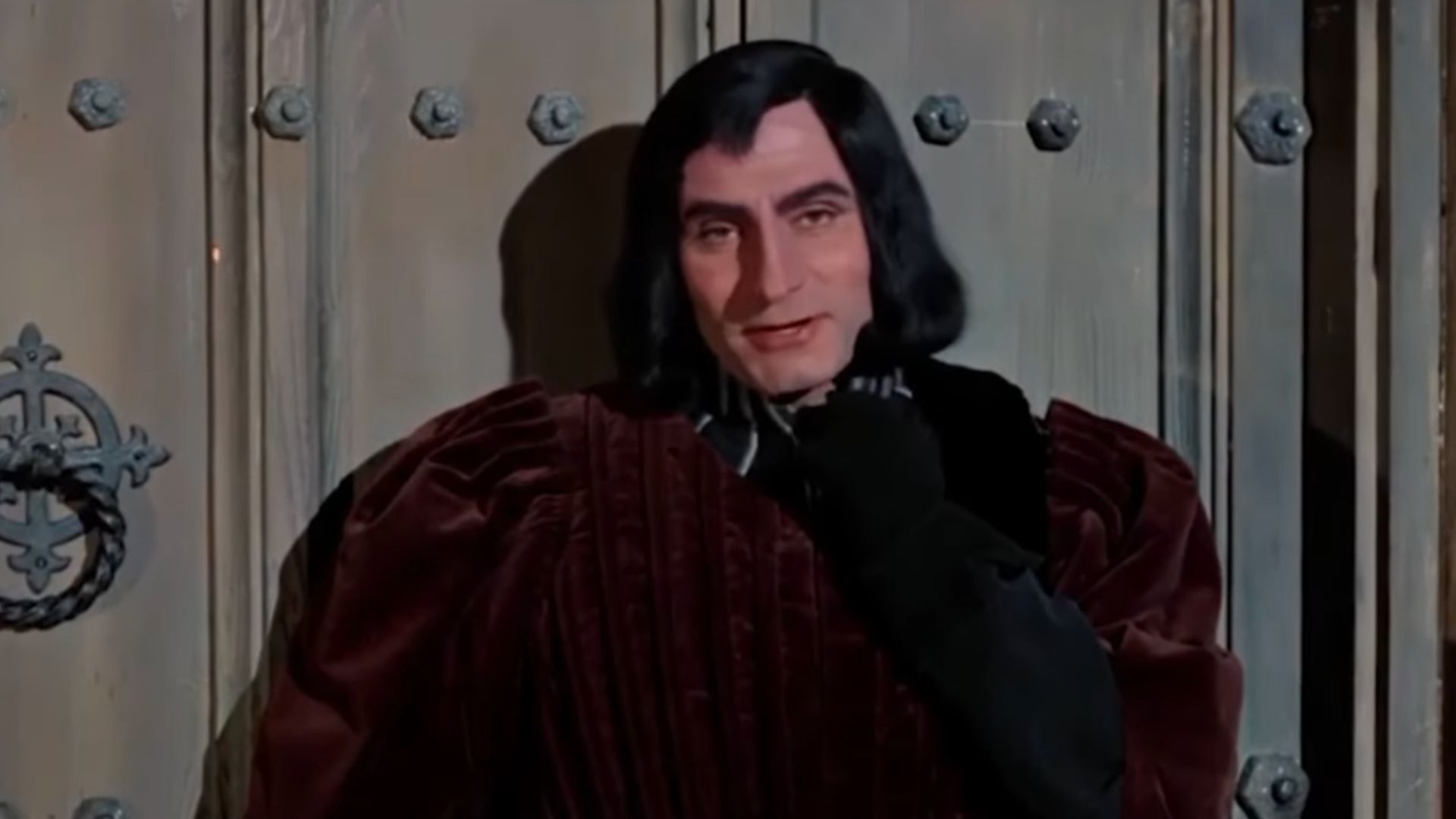 Laurence Olivier in Richard III (1955).