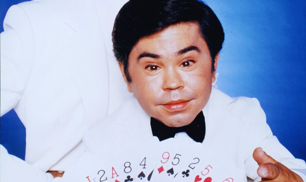 Gettyimages - 96718261, Fantasy Island Ricardo Montalban (1920 - 2009) and Herve Villechaize (1943 - 1993) as Mr. Roarke and Tattoo in the American television series 'Fantasy Island', circa 1980. 