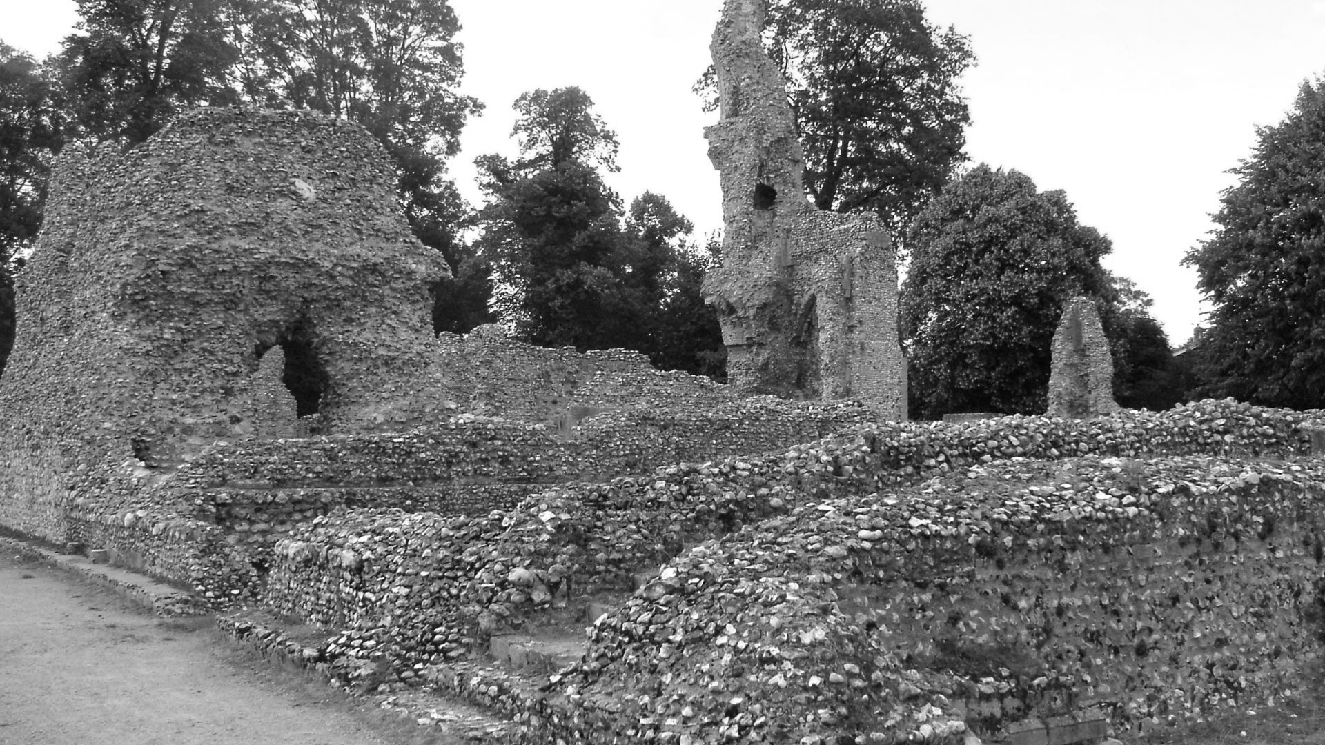 Thetford (Norfolk), ruins of 12th-century medieval Priory [not train station]