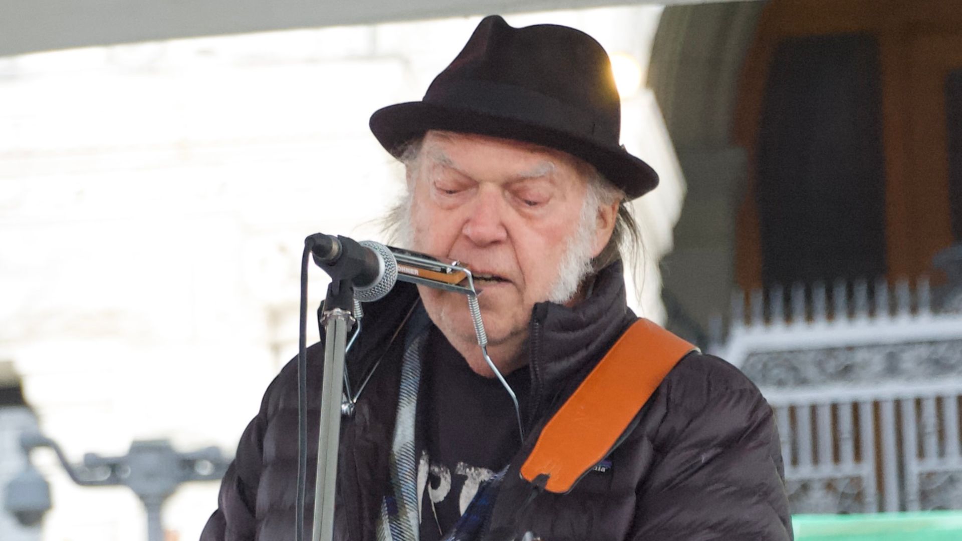 Neil Young playing in support of Fairy Creek activists