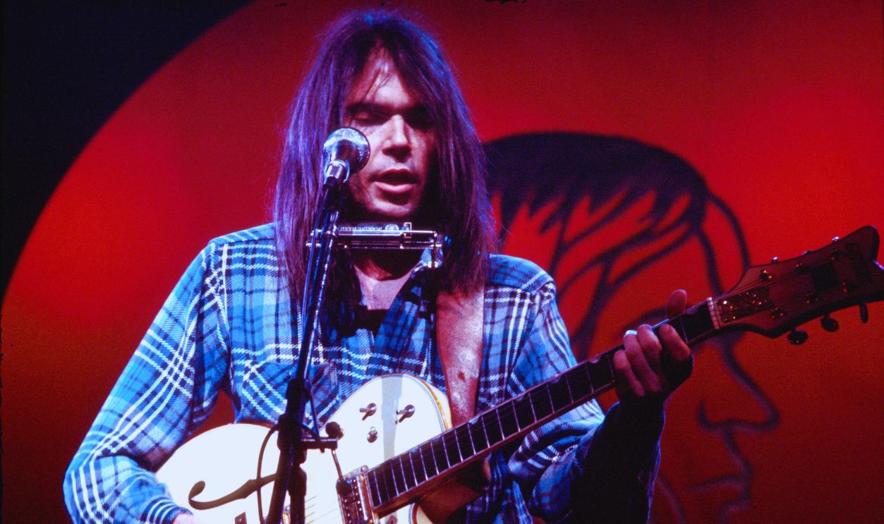 Gettyimages - 109772165, Neil Young Performs In London 