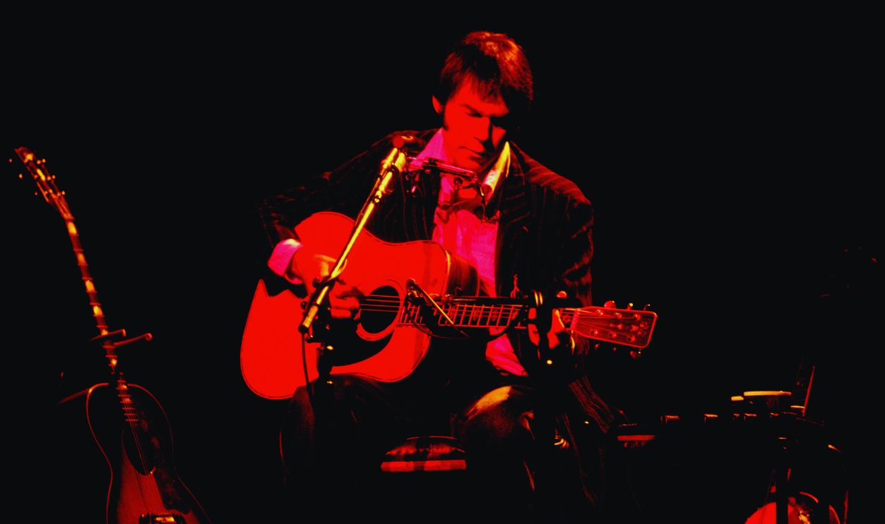 Gettyimages - 1282182674, Neil Young Performs At The UIC Pavilion 