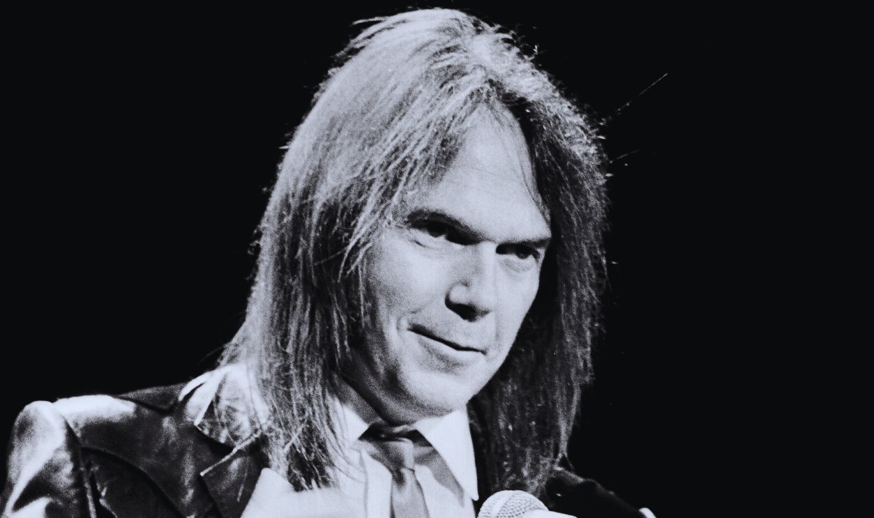 Gettyimages - 1224585769, Neil Young Speaks At 3rd Rock & Roll Hall Of Fame Ceremony 