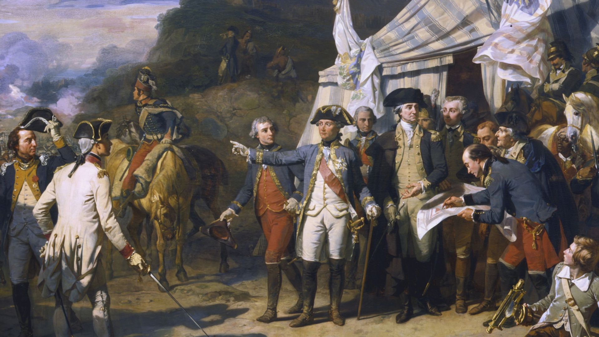 روشامبو (في الوسط وهو يشير بيده)، وواشنطن (وسط يمين) وماركيز دي لافاييت (خلف واشنطن، يمين) وماركيز دي سانت سيمون (خلف واشنطن، يسار) ودوق لوزان (يسار، على حصان)، والكونت دو مينونفيل (يمين واشنطن)