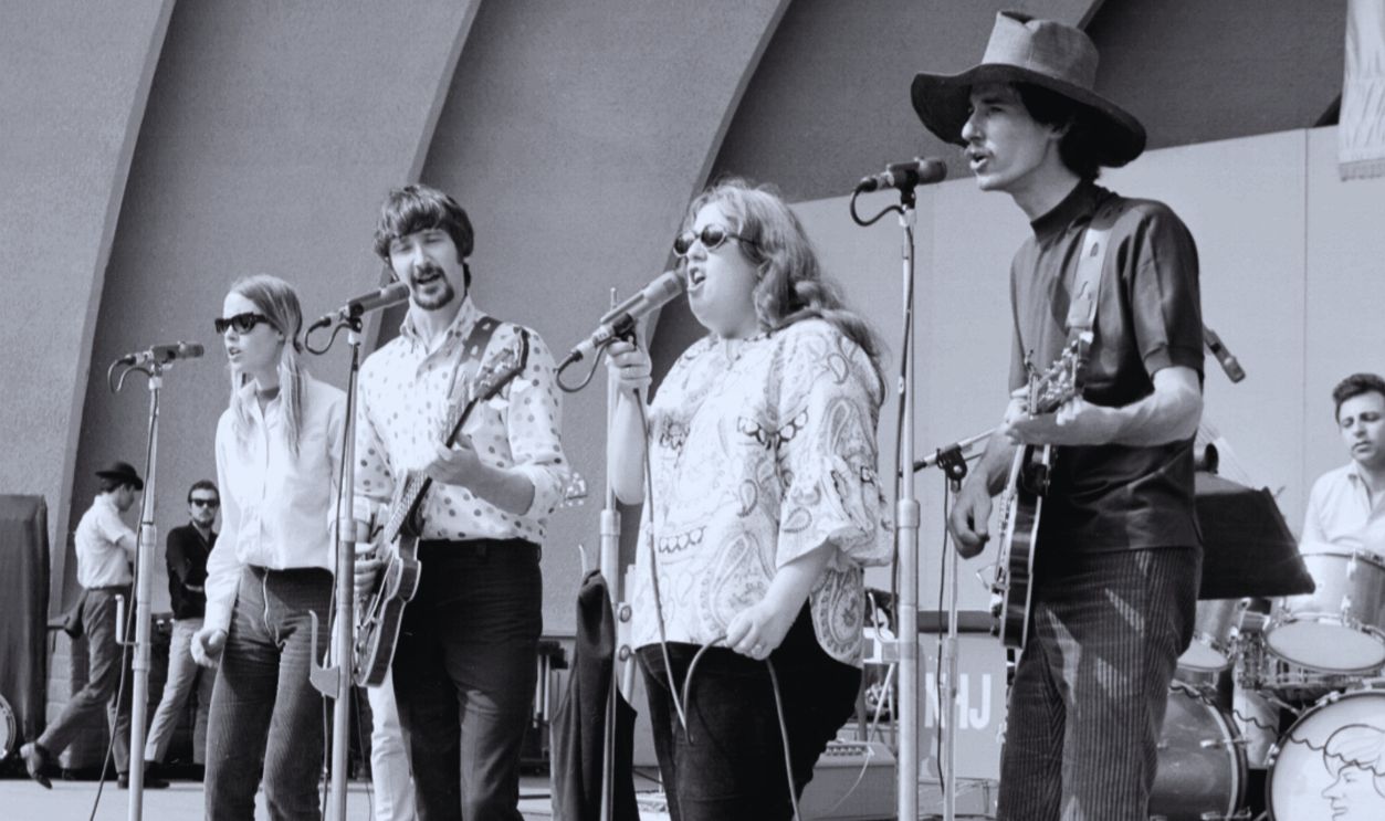 Gettyimages  - 74282593, The Mamas And The Papas At The Hollywood Bowl 