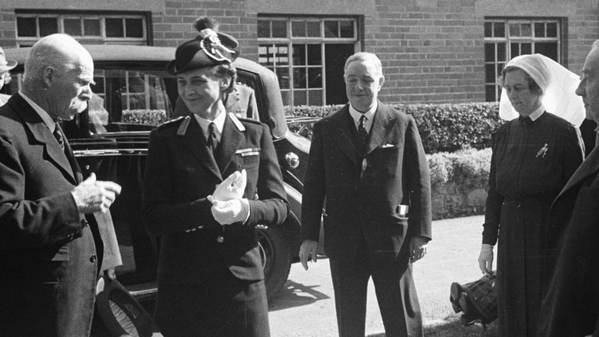 Princess Marina visits Gobowen Orthopaedic Hospital