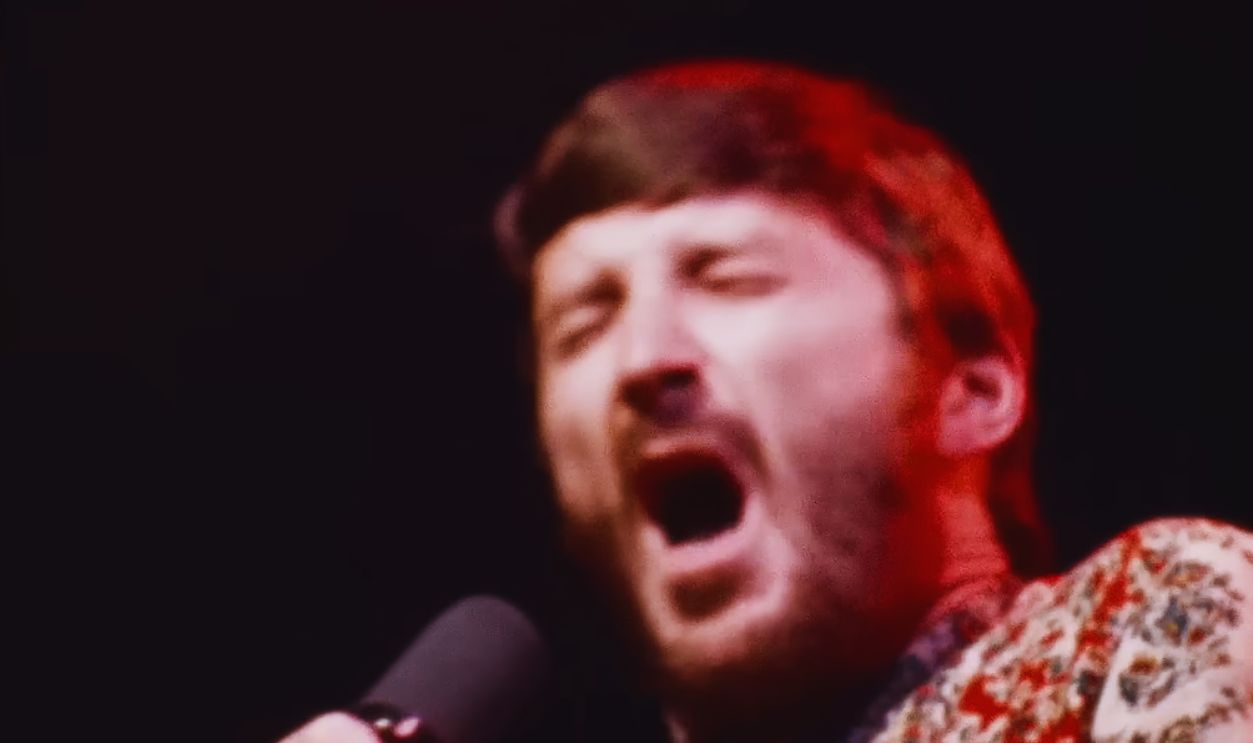 Screenshot from The Mamas & the Papas: California Dreamin' (1965) 