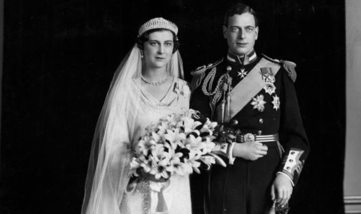29th November 1934: The Duke of Kent (1902 - 1942) with his bride, Princess Marina of Greece after their marriage in Westminster Abbey.