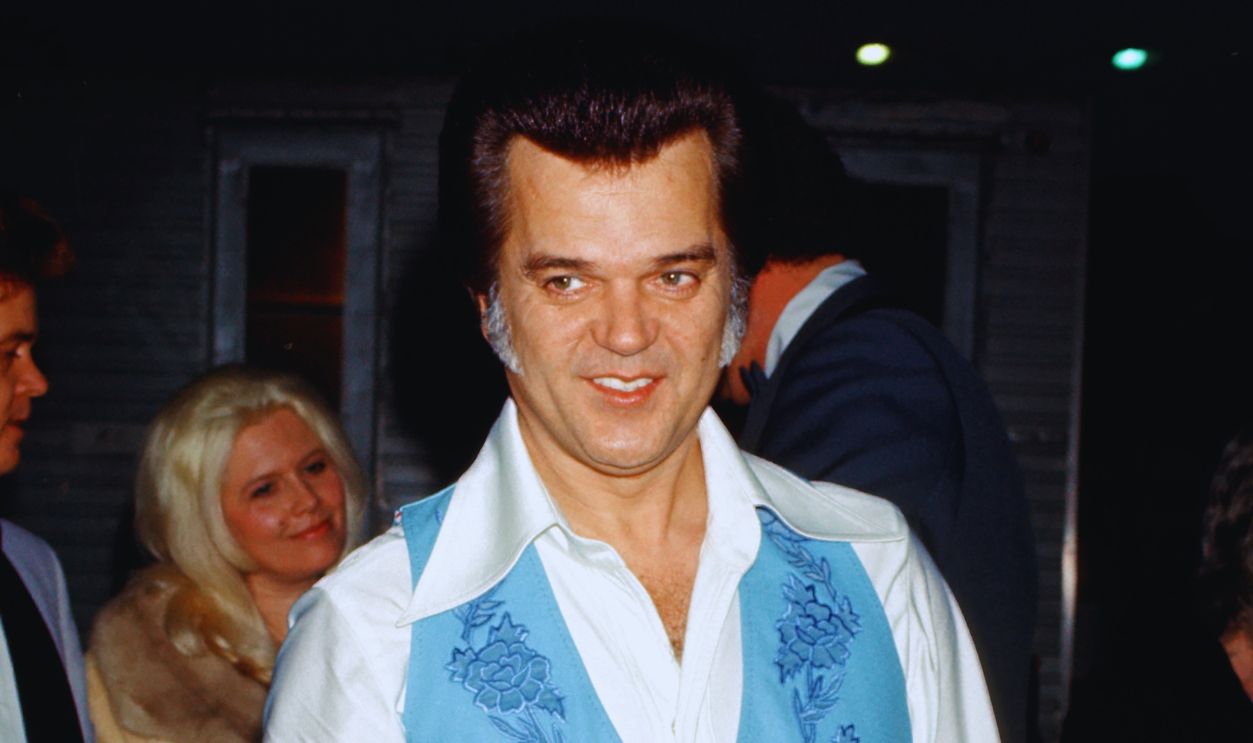 Gettyimages - 74299468, Photo of Conway Twitty 