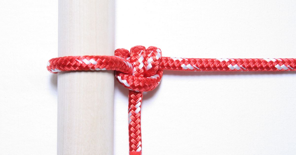 The Jamming Knot is used to secure a bundle of objects such as sticks or brush.