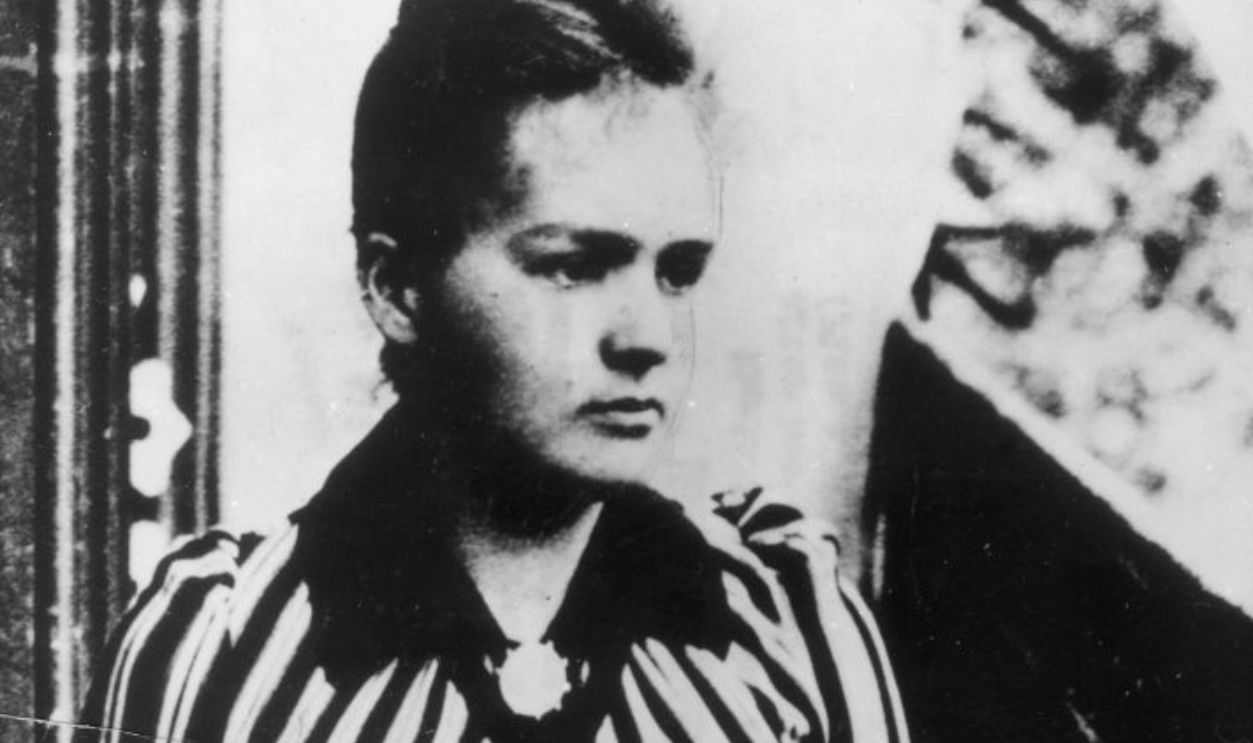 1891: Portrait of Polish-born chemist Maria Sklodowska (later Marie Curie, 1867 - 1934), aged 24, wearing a striped blouse a few months after her arrival in Paris.