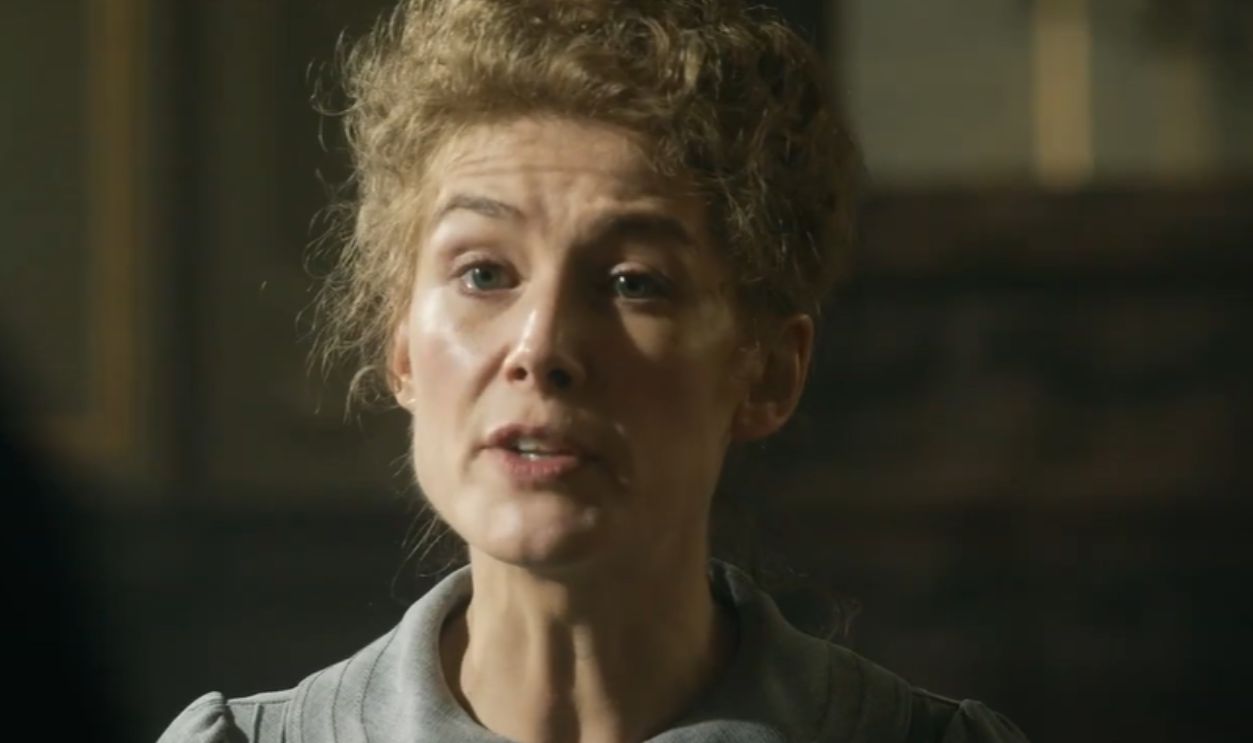 Screenshot from Radioactive (2019) 