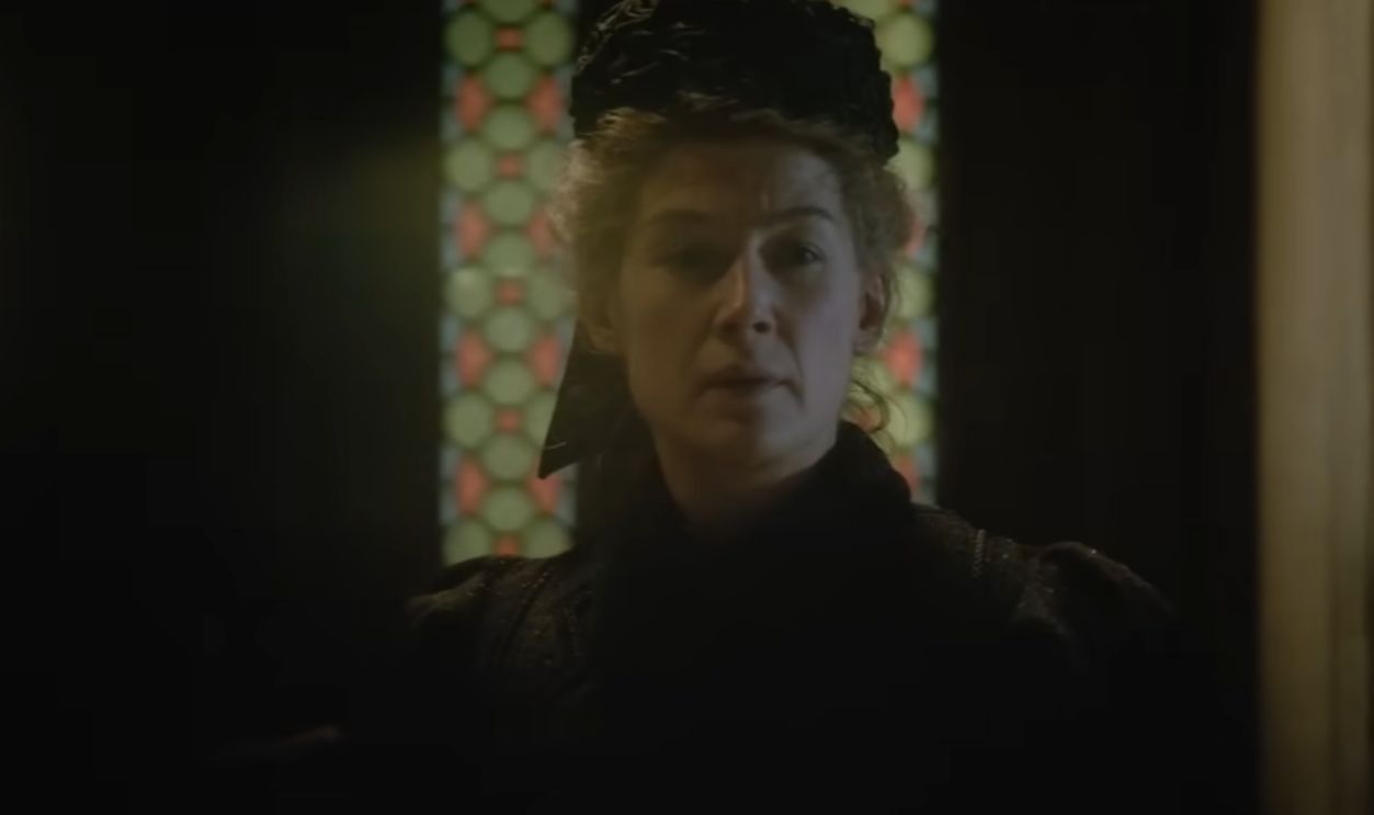 Screenshot from Radioactive (2019) 