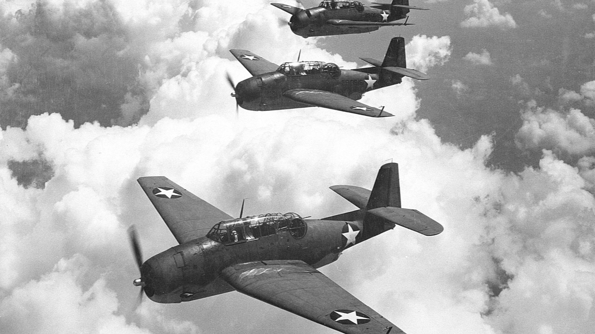 Five U.S. Navy Grumman TBF-1 Avengers from Escort Scouting Squadron 29 (VGS-29) flying in formation over Norfolk, Virginia (USA), on 1 September 1942.
VGS-29 was established on 20 May 1942. It was redesignated Composite Squadron 29 (VC-29) on 1 March 1943 and Torpedo Squadron 29 (VT-29) on 1 December 1944. The squadron was disestablished on 1 August 1945.