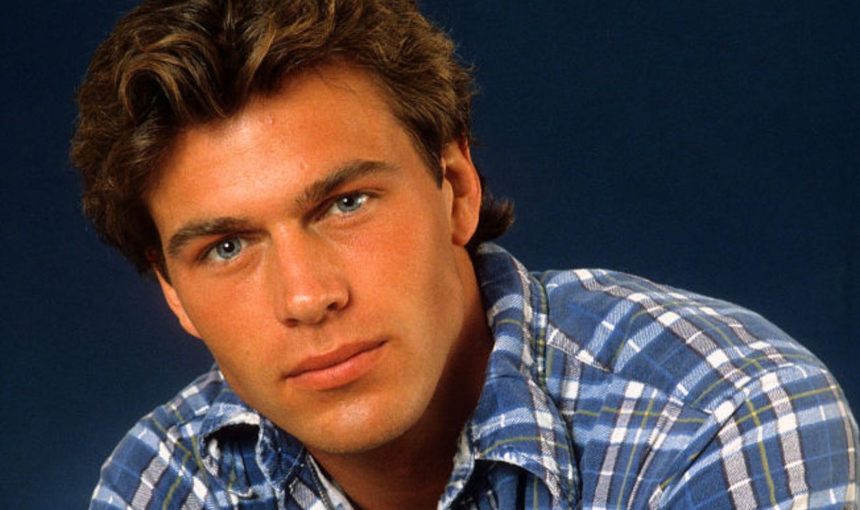 Actor Jon-Erik Hexum poses for a portrait in circa 1982. 