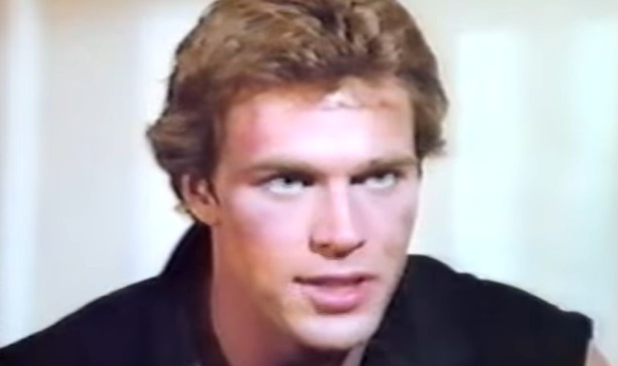 Screenshot from Cover-Up (1984-1985) 