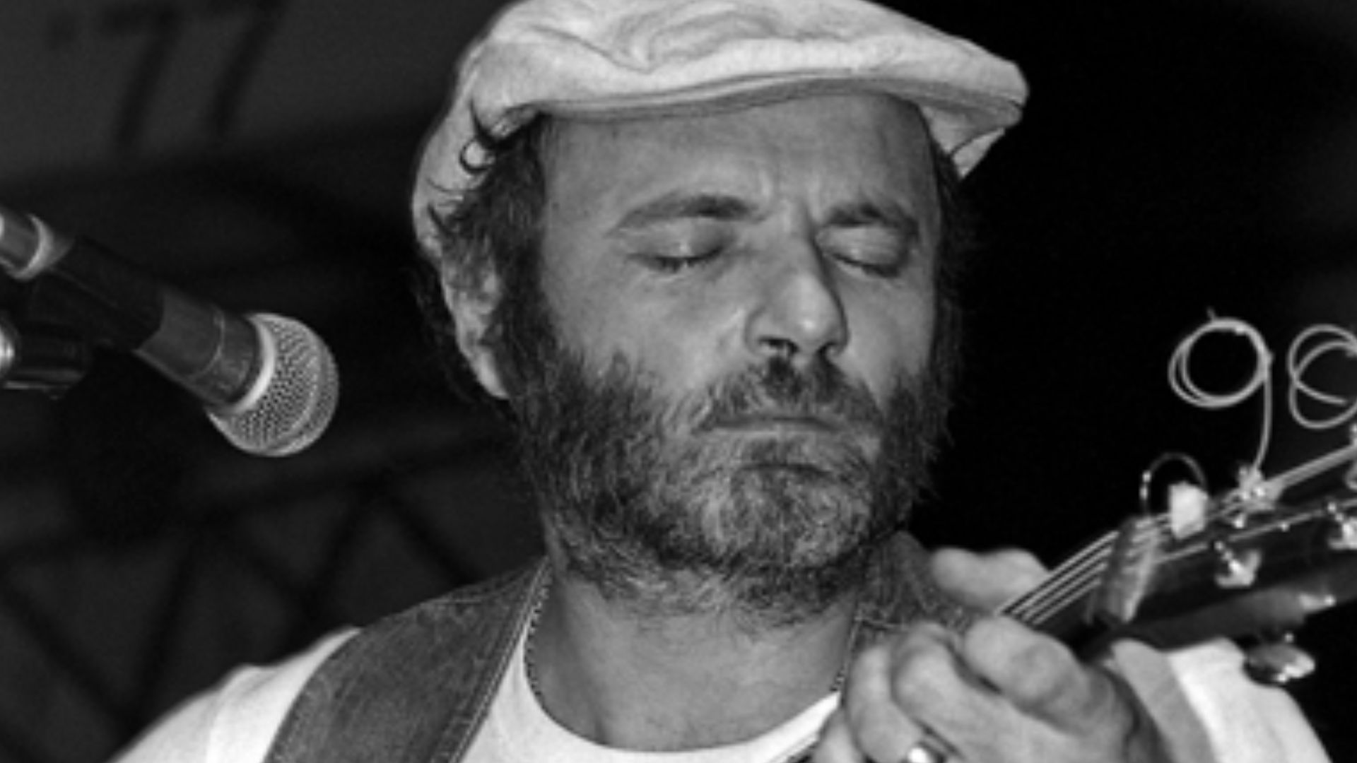 Michael Chapman performing on 21st March 1980 at the