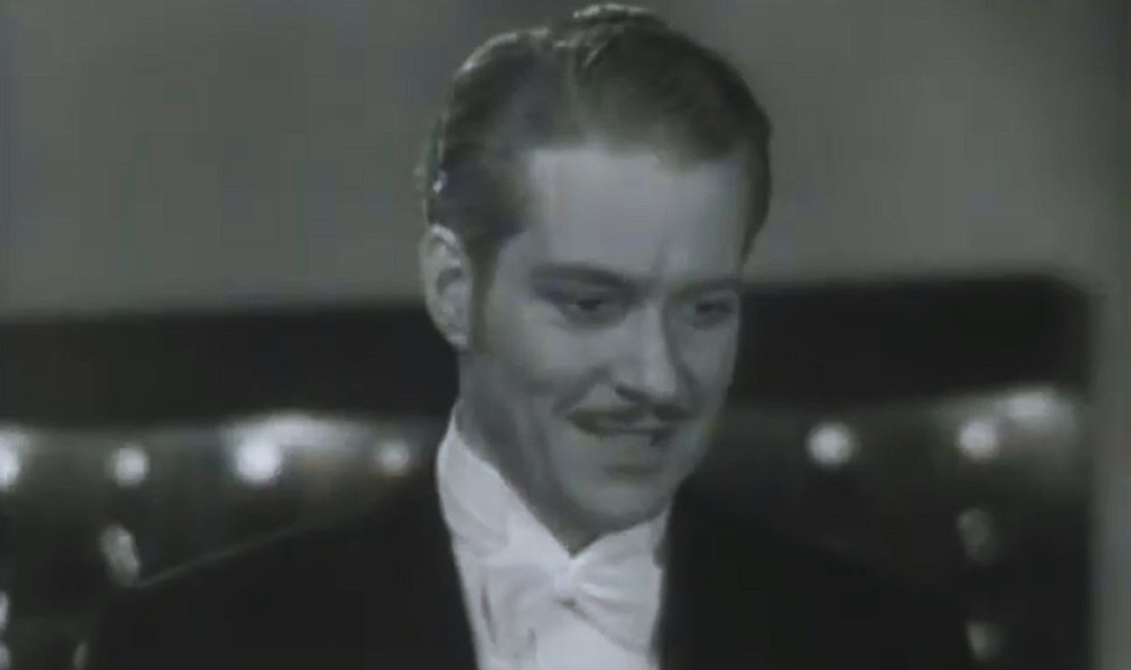 Screenshot from Student Tour (1934)