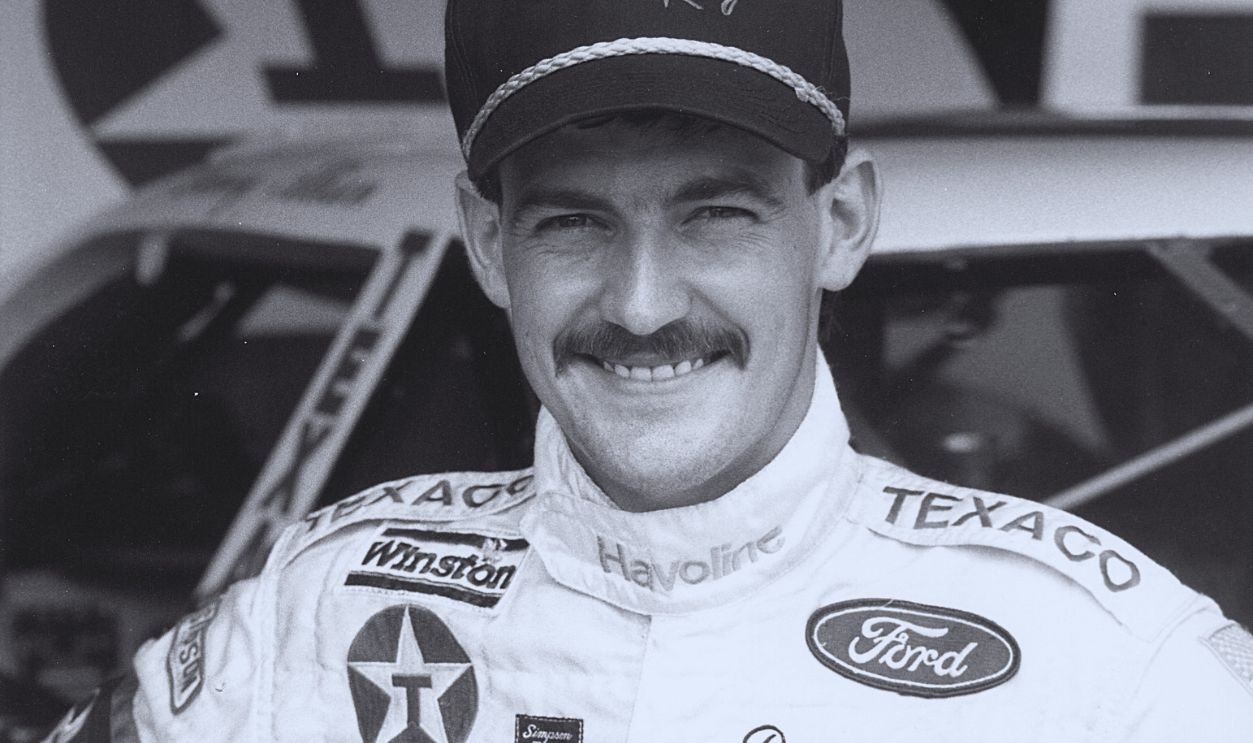 Gettyimages - 77566826, Davey Allison Poses By His Car 
