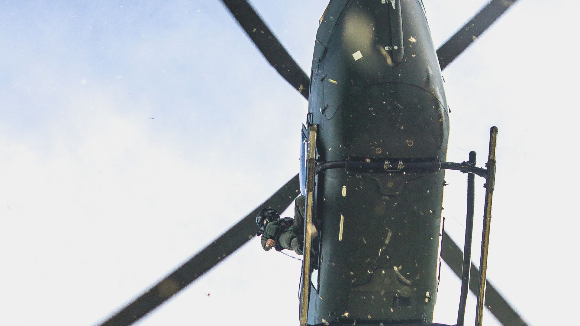 green and brown helicopter photography